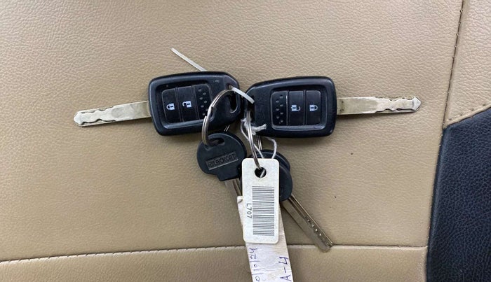 2015 Honda City 1.5L I-VTEC V MT, Petrol, Manual, 51,589 km, Key Close Up