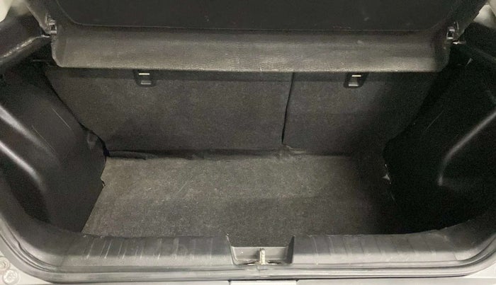 2022 Maruti Baleno DELTA PETROL 1.2, Petrol, Manual, 25,555 km, Boot Inside