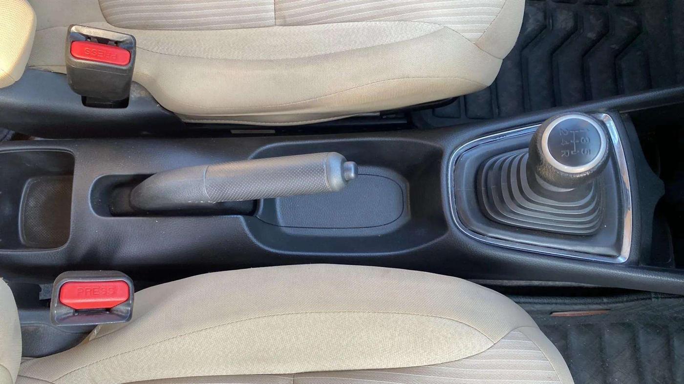 2018 Honda Amaze 1.2L I-VTEC S, Petrol, Manual, 31,894 km, Gear Lever