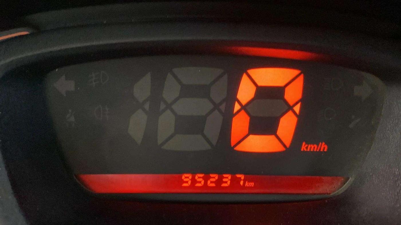 2016 Renault Kwid RXT 0.8, Petrol, Manual, 95,205 km, Odometer Image