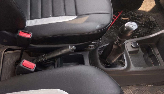 2016 Renault Kwid RXT 0.8, Petrol, Manual, 95,205 km, Gear Lever