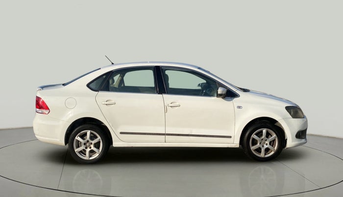 2013 Volkswagen Vento HIGHLINE 1.6 MPI, Petrol, Manual, 82,461 km, Right Side