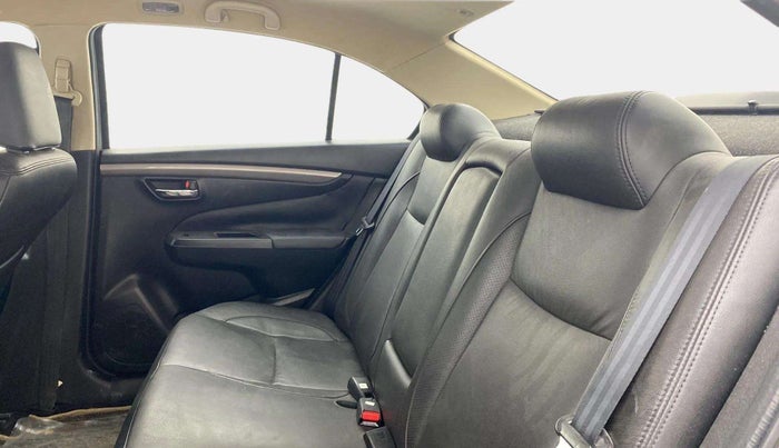 2015 Maruti Ciaz ZXI+ RS, Petrol, Manual, 70,061 km, Right Side Rear Door Cabin