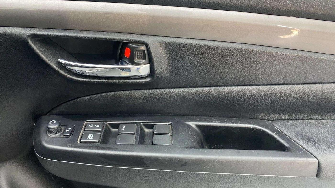 2015 Maruti Ciaz ZXI+ RS, Petrol, Manual, 70,061 km, Driver Side Door Panels Control