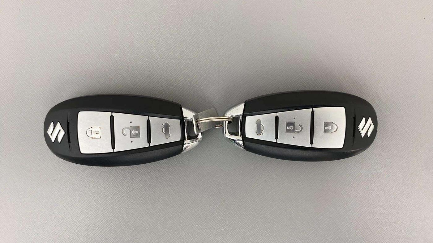 2015 Maruti Ciaz ZXI+ RS, Petrol, Manual, 70,061 km, Key Close Up