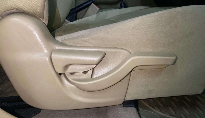 2015 Honda Amaze 1.2L I-VTEC VX, Petrol, Manual, 47,407 km, Driver Side Adjustment Panel