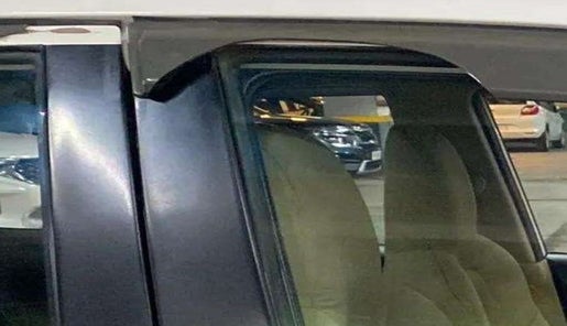 2015 Honda Amaze 1.2L I-VTEC VX, Petrol, Manual, 47,407 km, Driver-side door - Door visor damaged