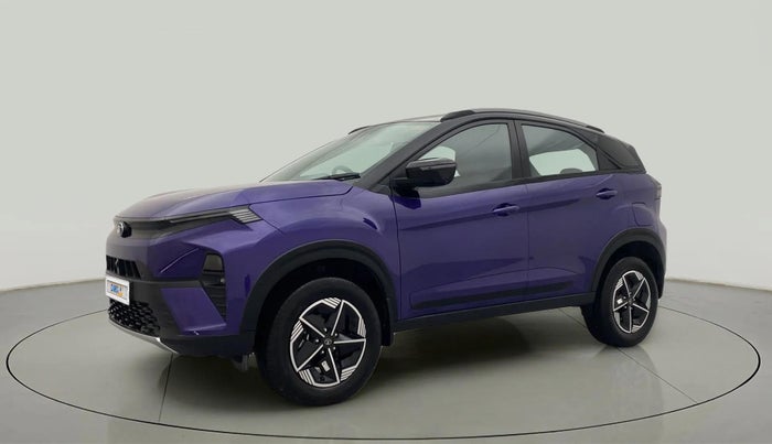 2023 Tata NEXON FEARLESS PURPLE + SUNROOF DUAL TONE 1.5 DIESEL, Diesel, Manual, 1,266 km, Left Front Diagonal