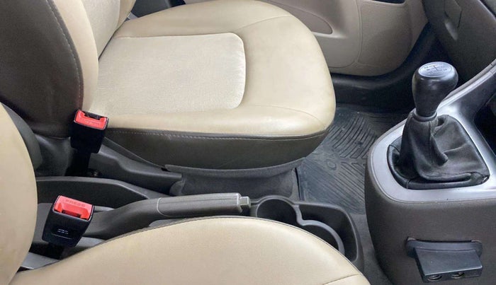 2013 Hyundai i10 SPORTZ 1.1, Petrol, Manual, 60,742 km, Gear Lever