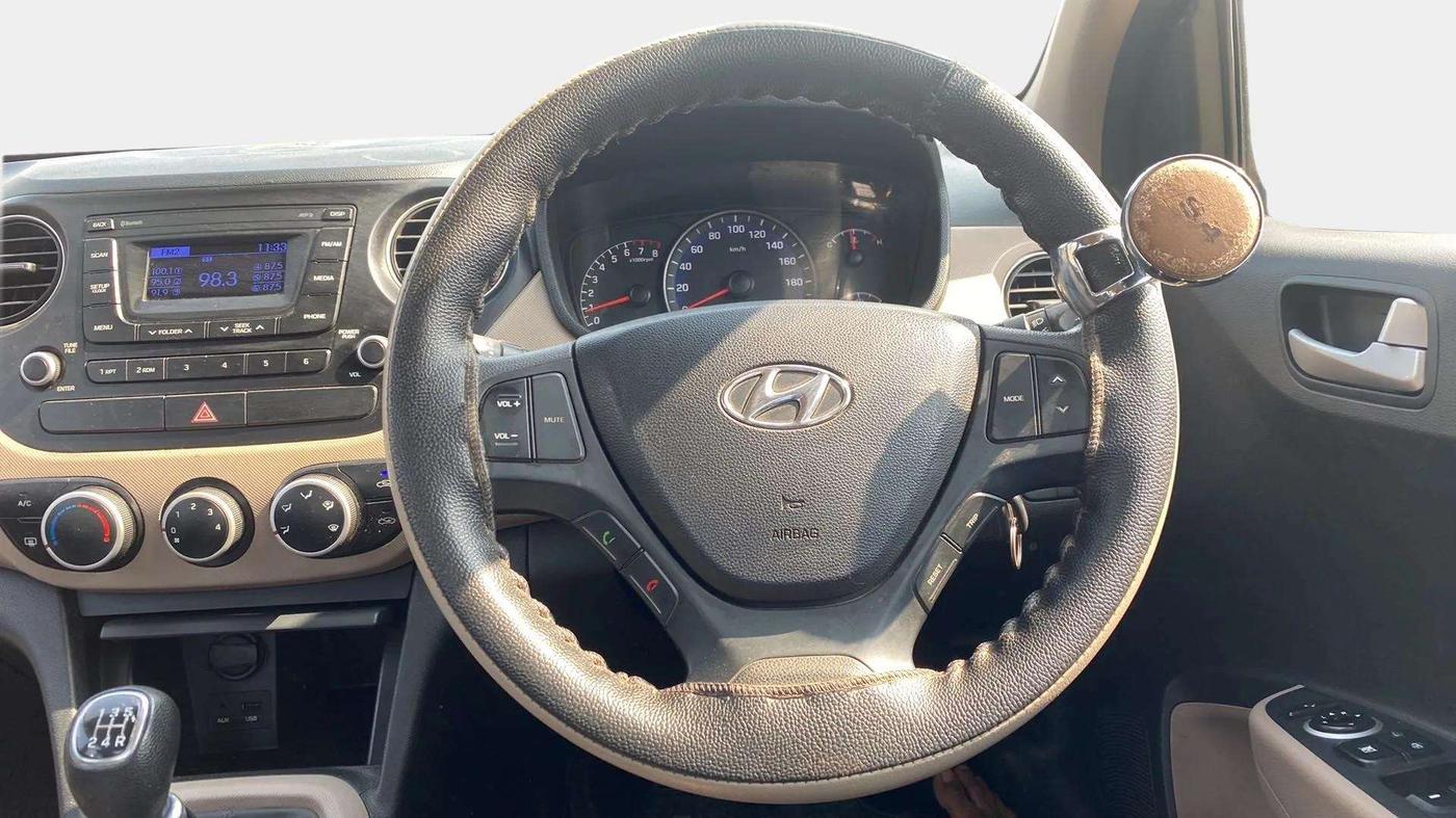 2016 Hyundai Xcent SX 1.2, Petrol, Manual, 86,596 km, Steering Wheel Close Up