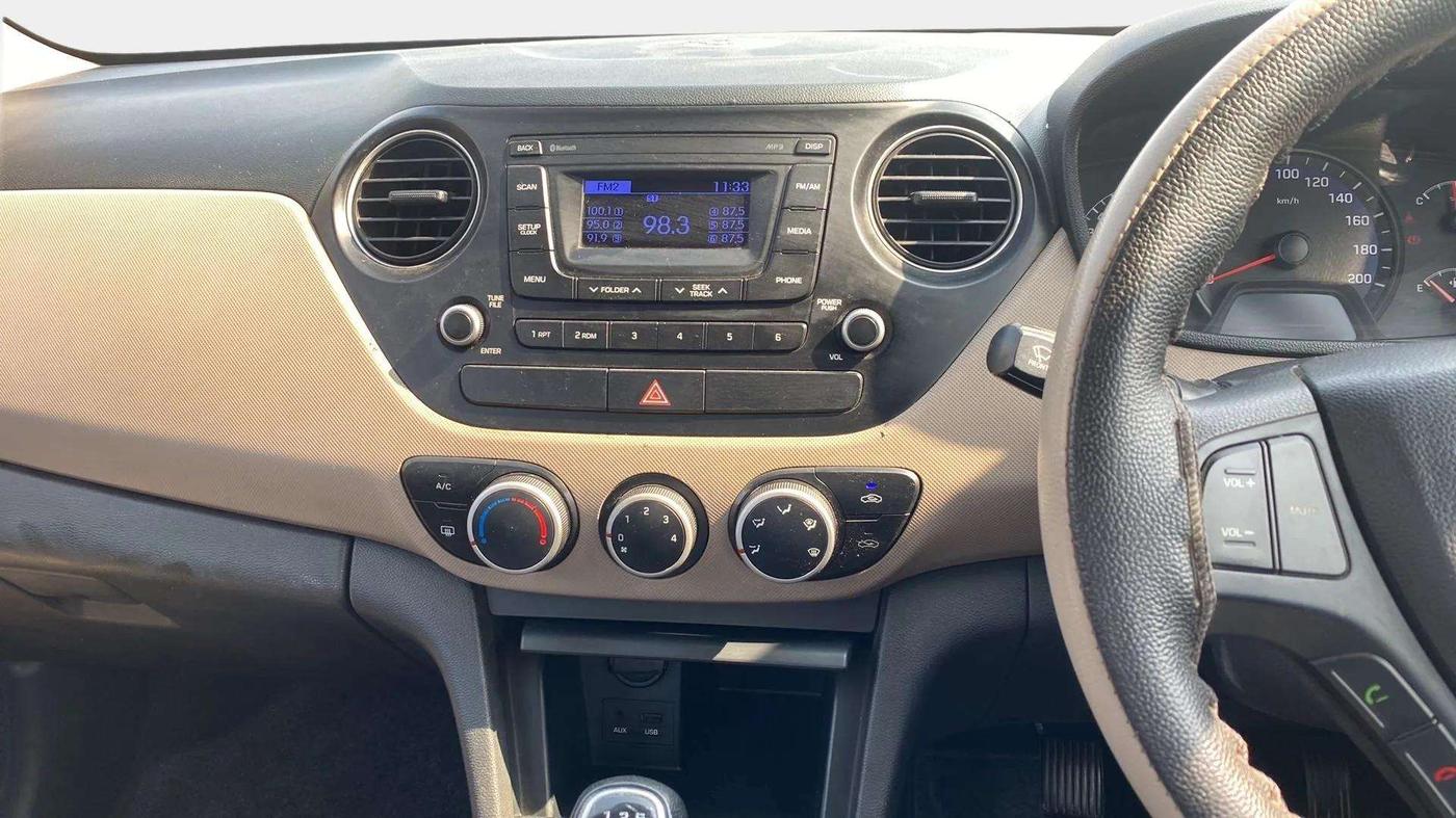 2016 Hyundai Xcent SX 1.2, Petrol, Manual, 86,596 km, Air Conditioner
