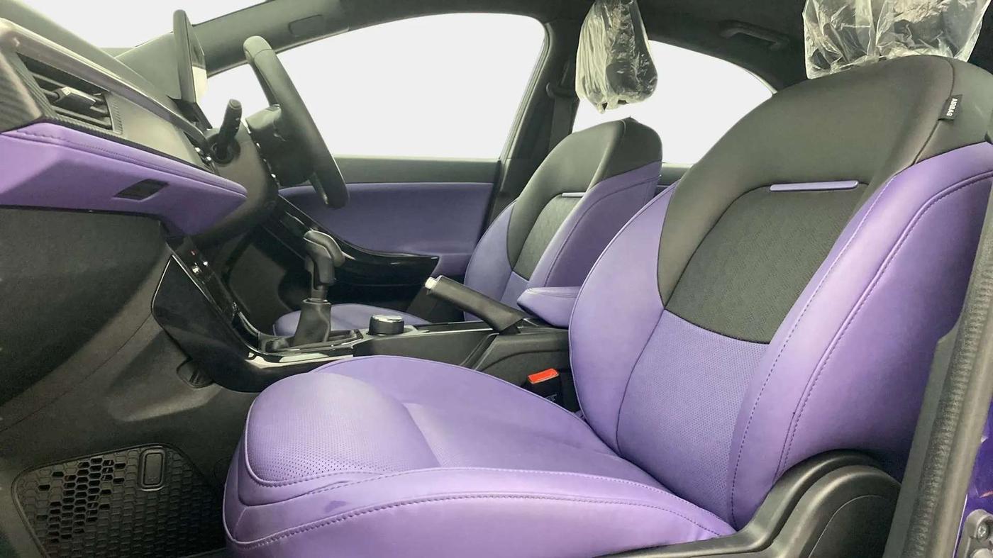 2024 Tata NEXON FEARLESS PURPLE + SUNROOF DUAL TONE 1.2 PETROL, Petrol, Manual, 9,643 km, Right Side Front Door Cabin