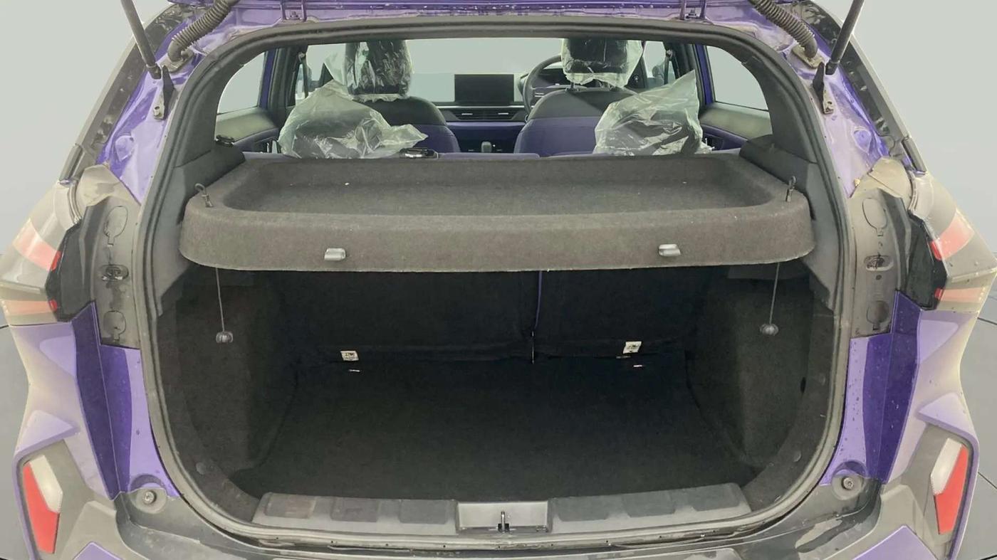 2024 Tata NEXON FEARLESS PURPLE + SUNROOF DUAL TONE 1.2 PETROL, Petrol, Manual, 9,643 km, Boot Inside