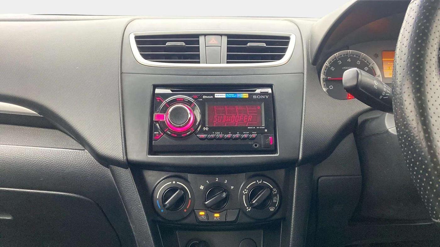 2013 Maruti Swift VXI, Petrol, Manual, 43,296 km, Air Conditioner