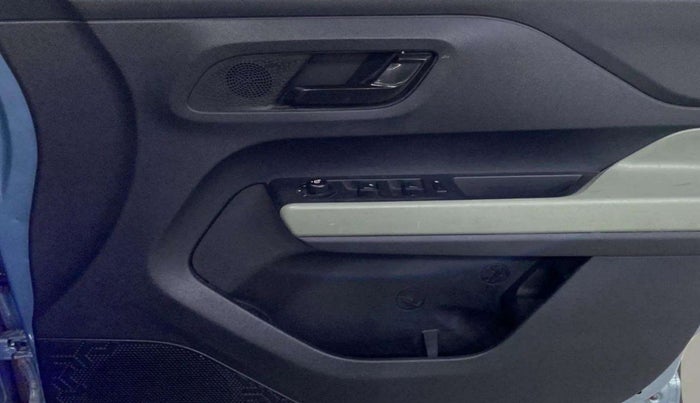 2022 Tata PUNCH ADVENTURE MT, Petrol, Manual, 9,563 km, Driver Side Door Panels Control