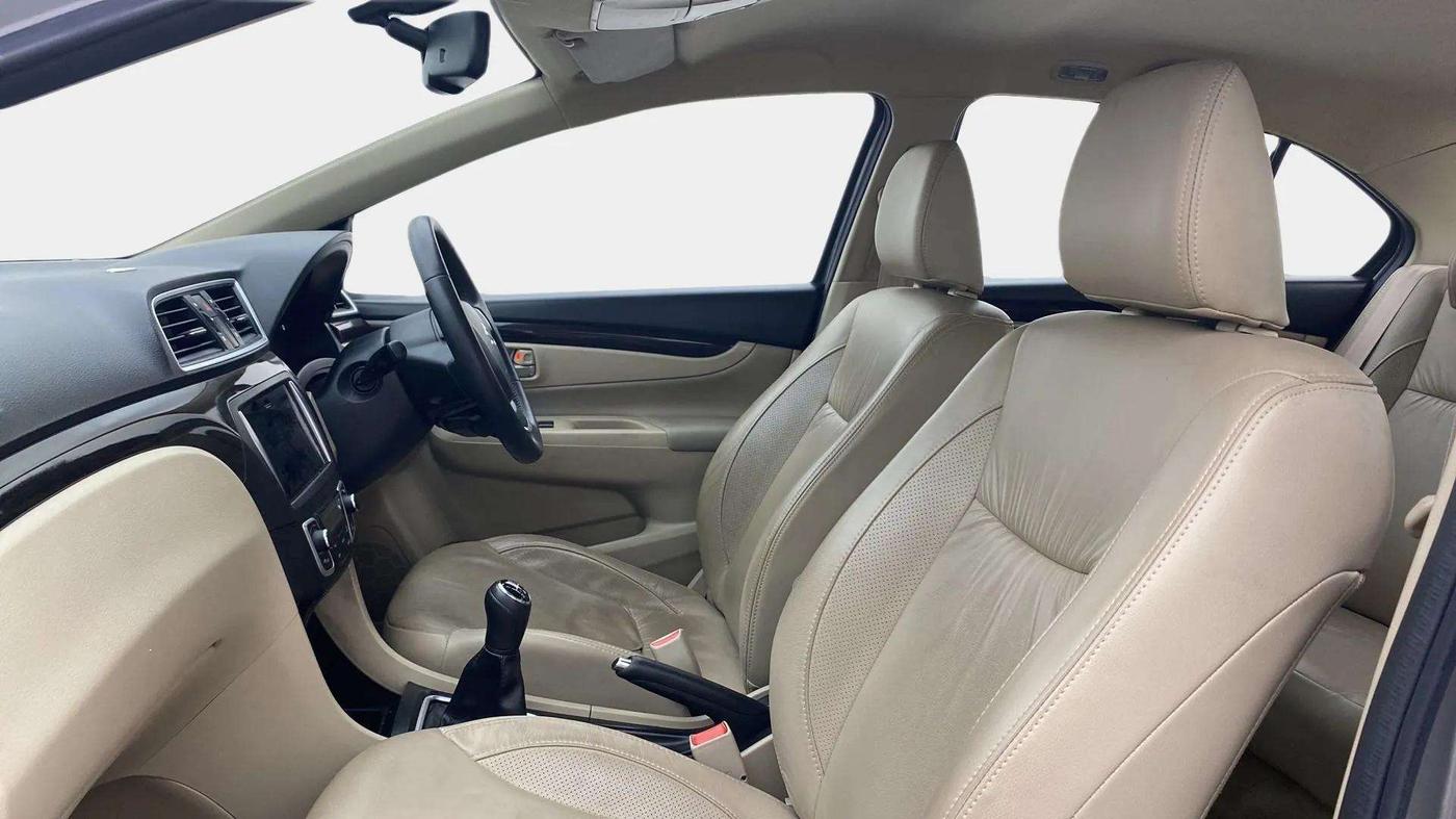 2017 Maruti Ciaz ALPHA 1.4 PETROL, Petrol, Manual, 22,858 km, Right Side Front Door Cabin