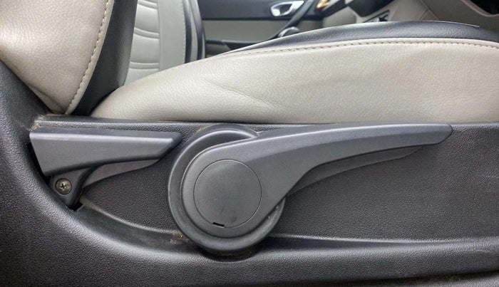 2016 Tata Tiago XZ PETROL, Petrol, Manual, 56,751 km, Driver Side Adjustment Panel