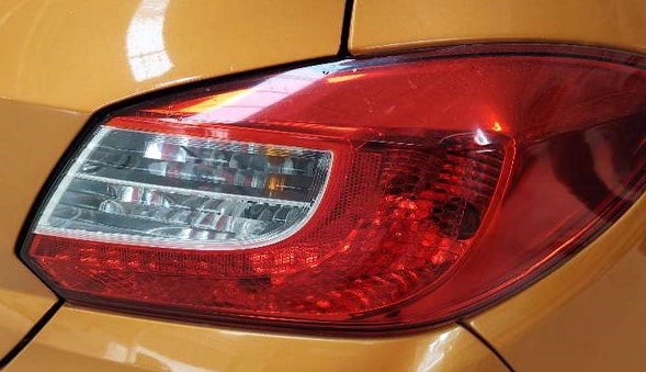 2016 Tata Tiago XZ PETROL, Petrol, Manual, 56,751 km, Right tail light - Minor scratches