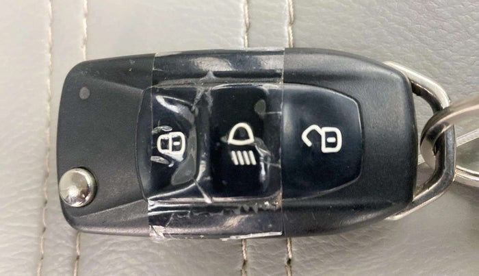 2016 Tata Tiago XZ PETROL, Petrol, Manual, 56,751 km, Key Close Up