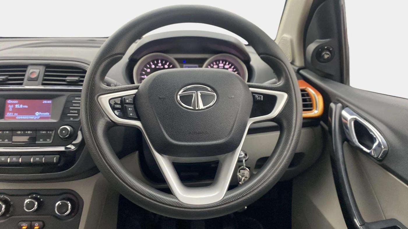 2016 Tata Tiago XZ PETROL, Petrol, Manual, 56,751 km, Steering Wheel Close Up