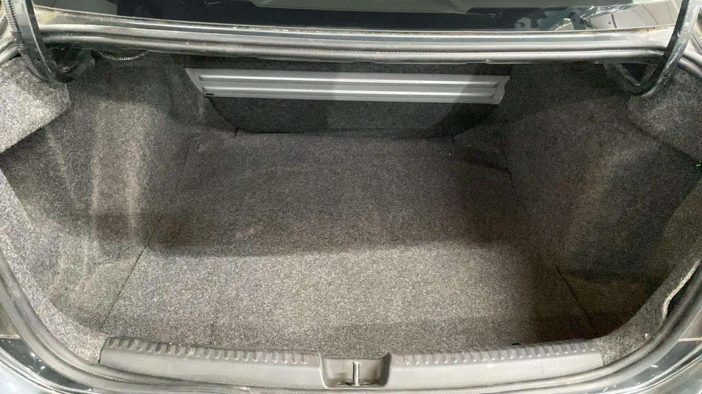2017 Volkswagen Vento HIGHLINE 1.6 MPI, Petrol, Manual, 28,812 km, Boot Inside