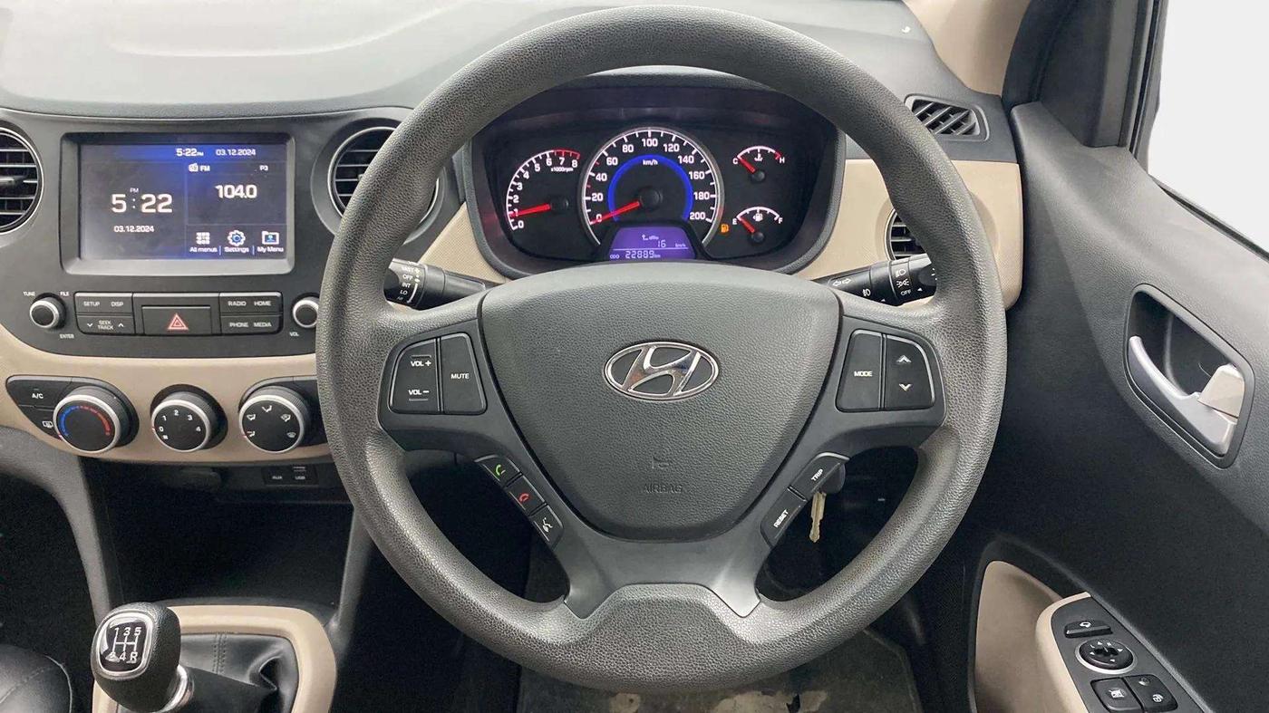 2017 Hyundai Grand i10 SPORTZ (O) 1.2 KAPPA VTVT, Petrol, Manual, 22,850 km, Steering Wheel Close Up