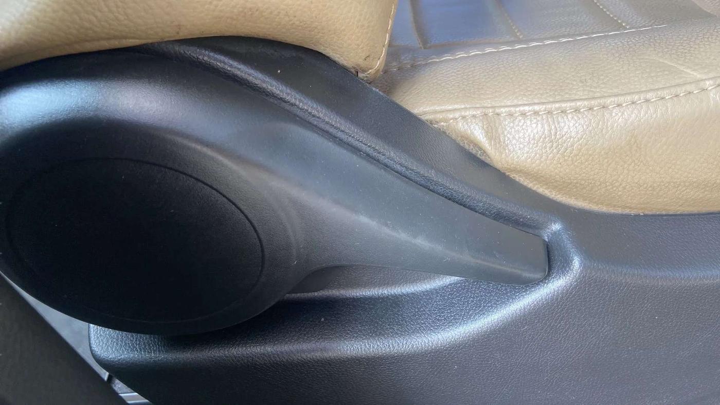 2022 Honda Amaze 1.2L I-VTEC E, Petrol, Manual, 26,426 km, Driver Side Adjustment Panel