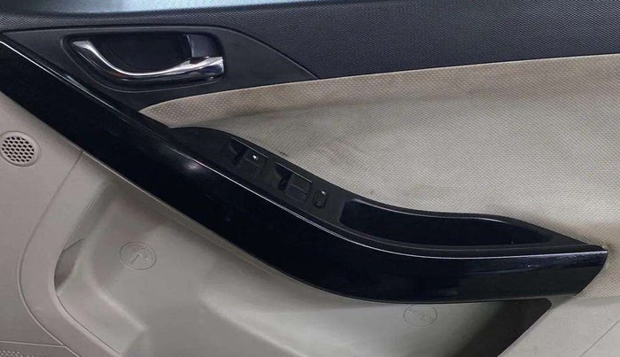 2021 Tata NEXON XZA PLUS (O) PETROL, Petrol, Automatic, 20,493 km, Driver Side Door Panels Control