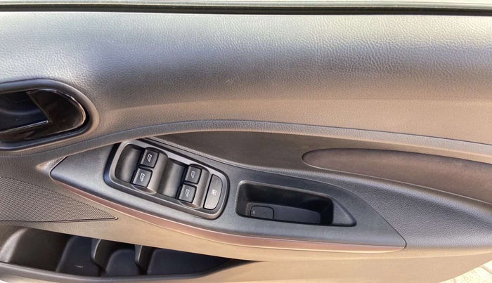 2021 Ford FREESTYLE TITANIUM PLUS 1.2 PETROL, Petrol, Manual, 41,105 km, Driver Side Door Panels Control