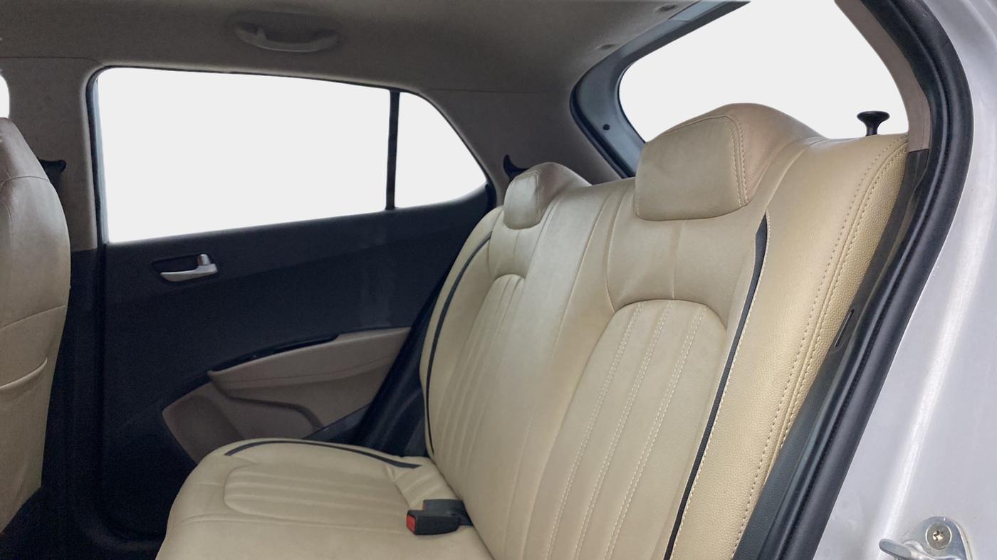 2018 Hyundai Grand i10 SPORTZ 1.2 KAPPA VTVT, Petrol, Manual, 40,498 km, Right Side Rear Door Cabin