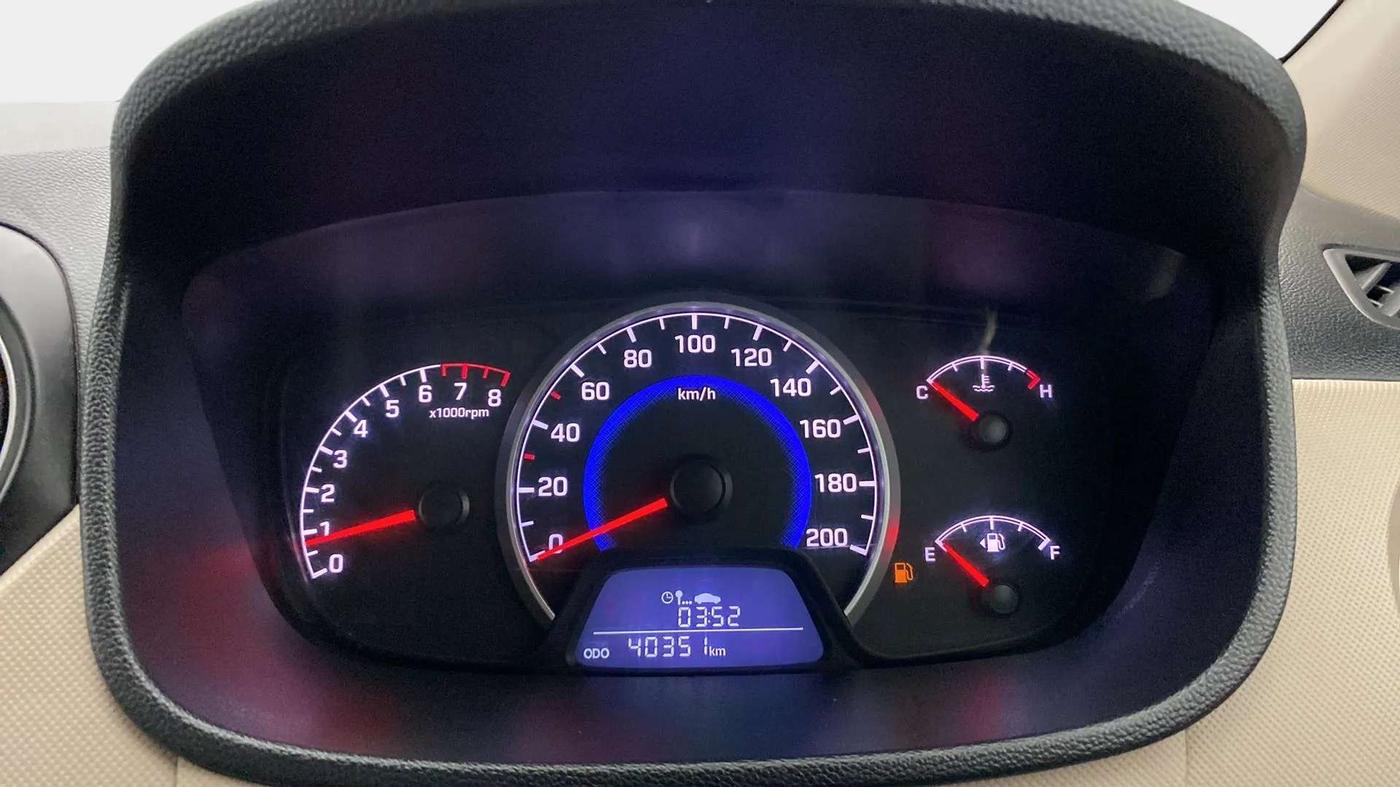 2018 Hyundai Grand i10 SPORTZ 1.2 KAPPA VTVT, Petrol, Manual, 40,498 km, Odometer Image