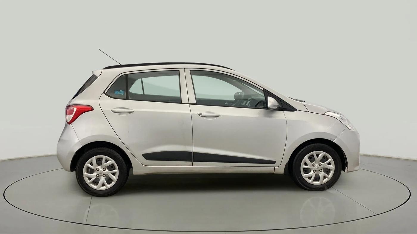 2018 Hyundai Grand i10 SPORTZ 1.2 KAPPA VTVT, Petrol, Manual, 40,498 km, Right Side View