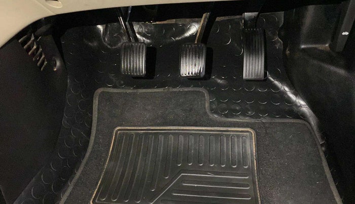 2019 Hyundai NEW SANTRO MAGNA, Petrol, Manual, 71,117 km, Pedals