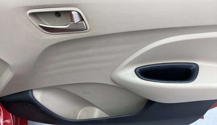 2019 Hyundai NEW SANTRO MAGNA, Petrol, Manual, 71,117 km, Driver Side Door Panels Control