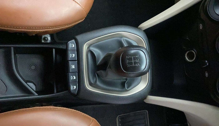 2019 Hyundai NEW SANTRO MAGNA, Petrol, Manual, 71,117 km, Gear Lever