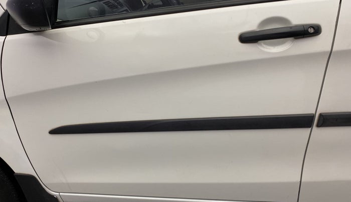 2019 Maruti Celerio LXI, Petrol, Manual, 53,027 km, Front passenger door - Slightly dented