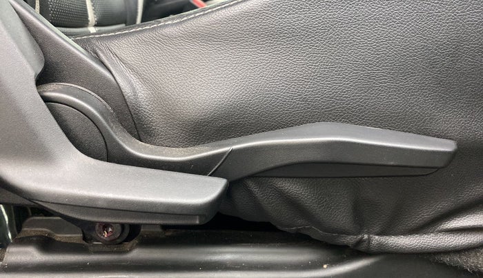 2018 Maruti Baleno ALPHA CVT PETROL 1.2, Petrol, Automatic, 53,385 km, Driver Side Adjustment Panel