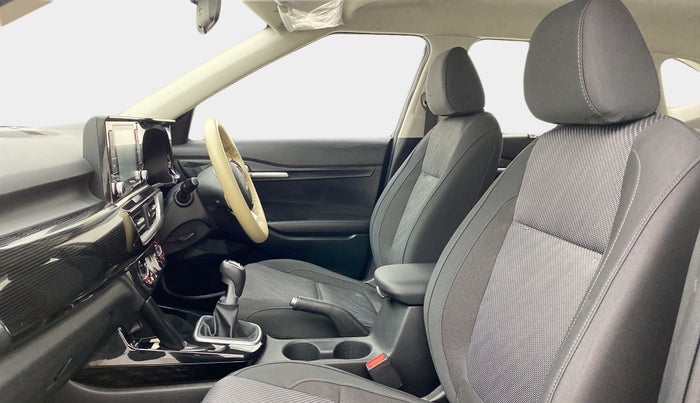 2021 KIA SELTOS HTK PLUS 1.5 DIESEL, Diesel, Manual, 47,618 km, Right Side Front Door Cabin