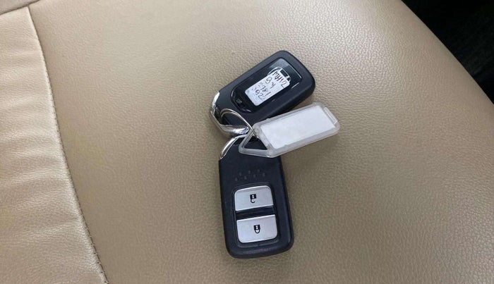 2018 Honda Jazz 1.2L I-VTEC VX CVT, Petrol, Automatic, 18,127 km, Key Close Up