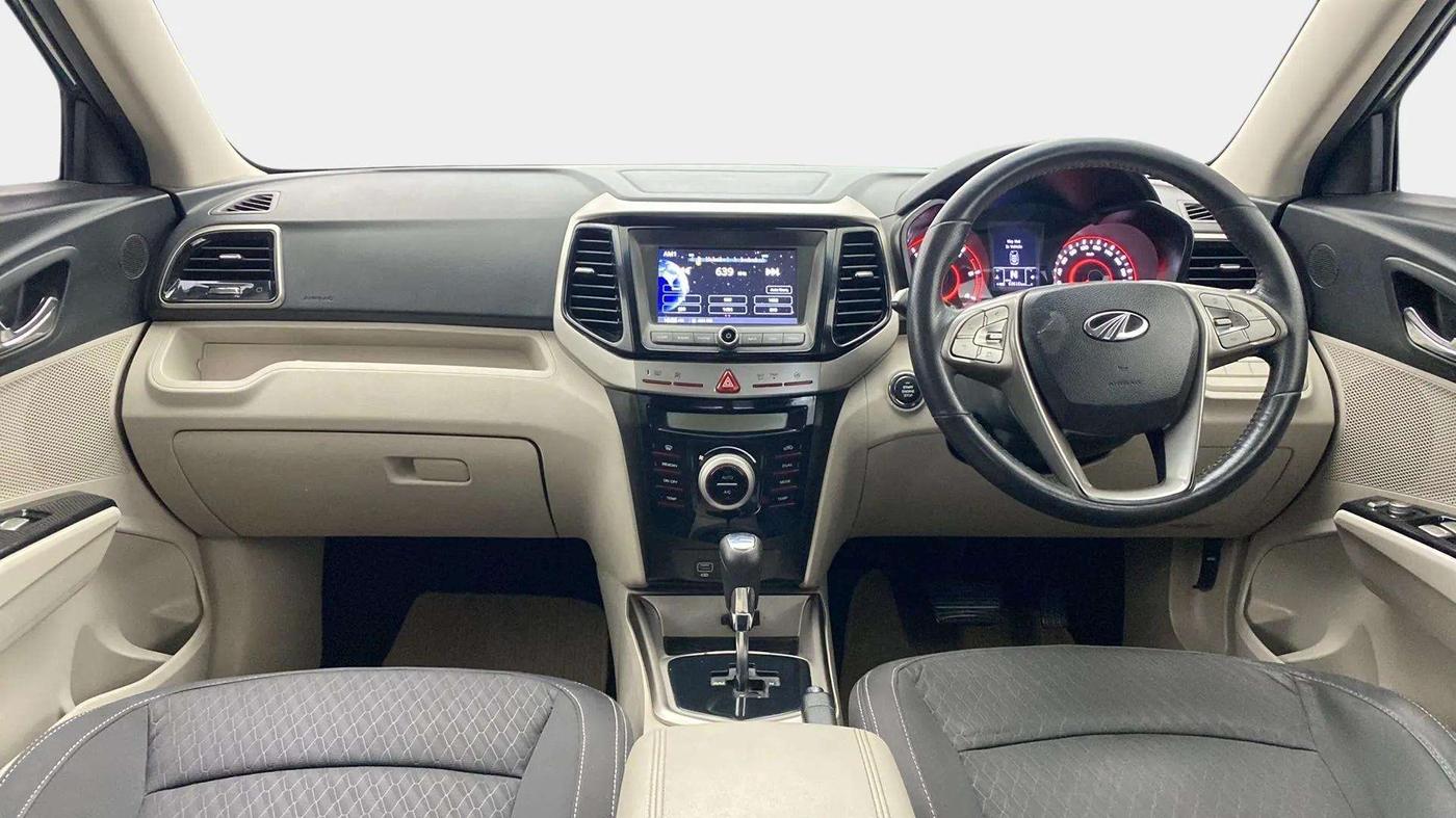 2020 Mahindra XUV300 W8 1.5 DIESEL AMT, Diesel, Automatic, 69,702 km, Dashboard