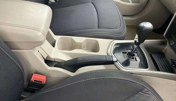2020 Mahindra XUV300 W8 1.5 DIESEL AMT, Diesel, Automatic, 69,702 km, Gear Lever