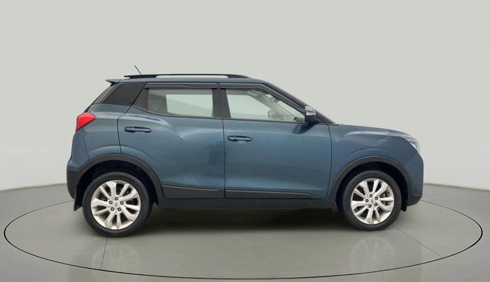 2020 Mahindra XUV300 W8 1.5 DIESEL AMT, Diesel, Automatic, 69,702 km, Right Side View