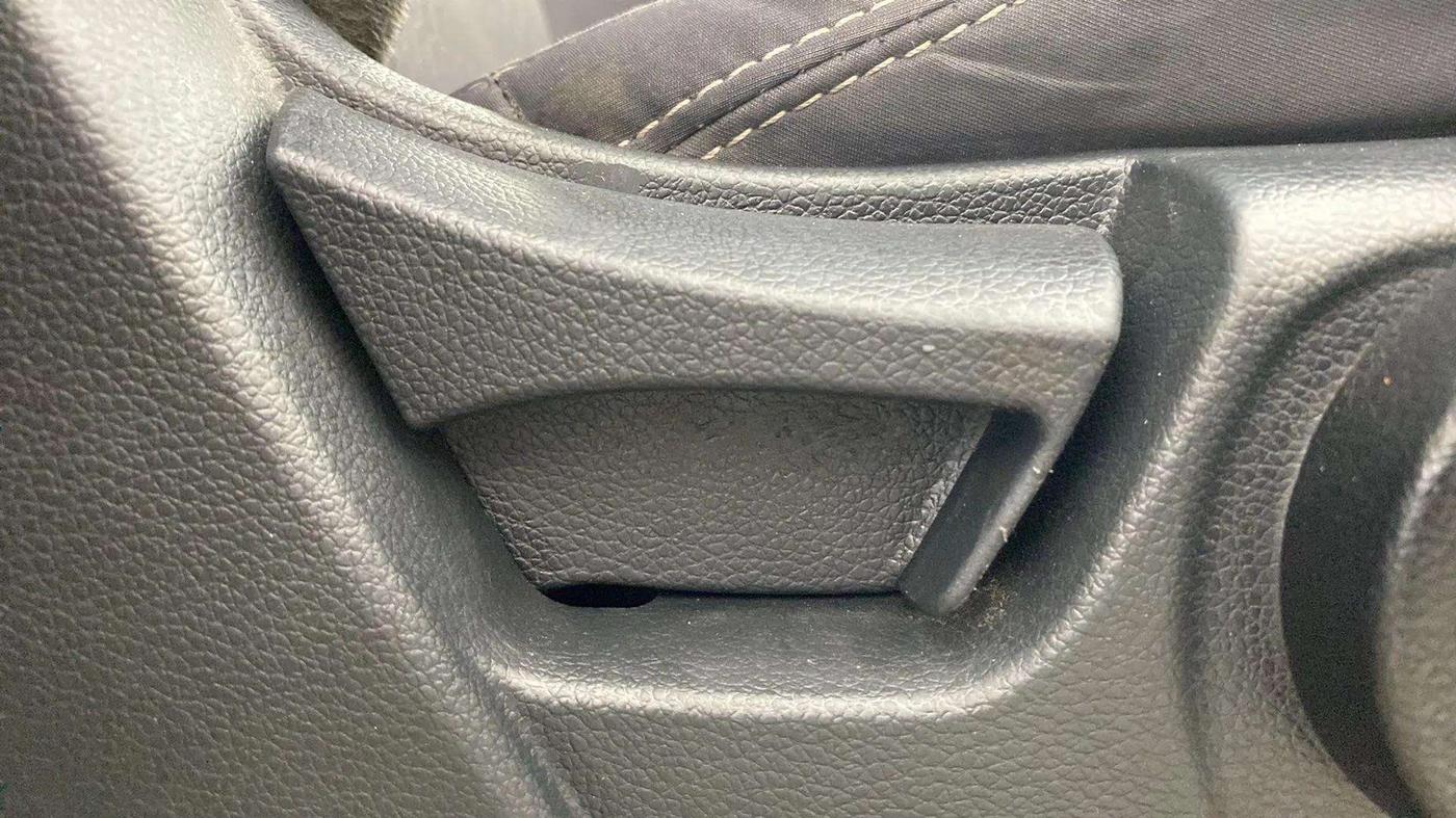 2020 Mahindra XUV300 W8 1.5 DIESEL AMT, Diesel, Automatic, 69,702 km, Driver Side Adjustment Panel