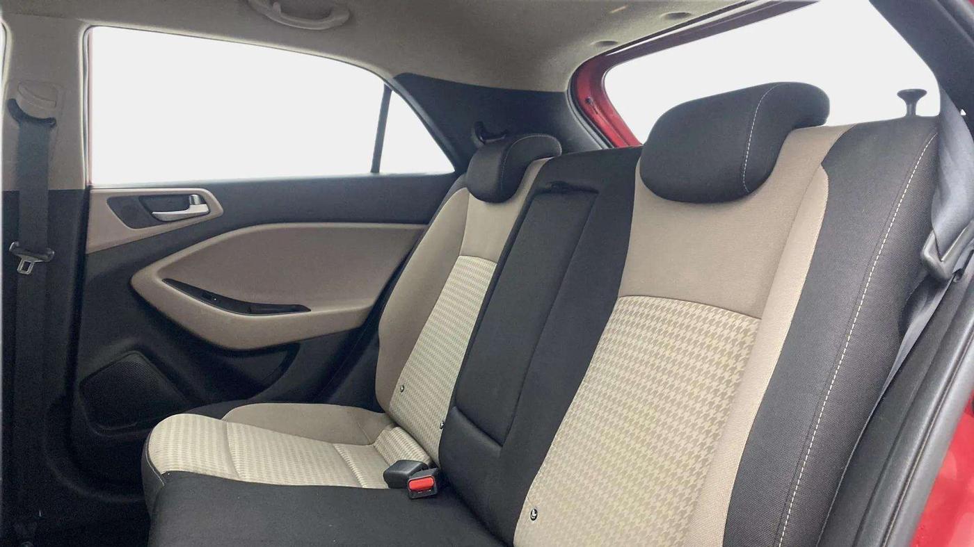 2019 Hyundai Elite i20 ASTA 1.4 CRDI (O), Diesel, Manual, 20,720 km, Right Side Rear Door Cabin