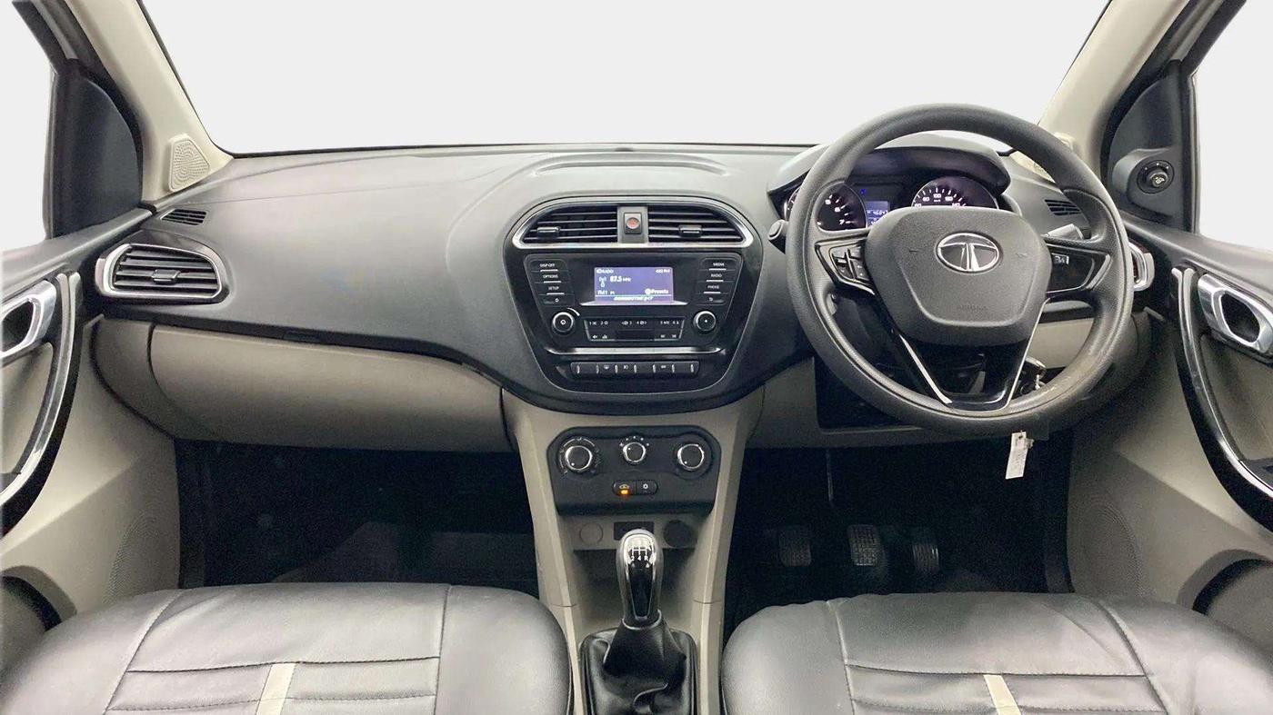 2018 Tata Tiago XZ PETROL, Petrol, Manual, 46,907 km, Dashboard