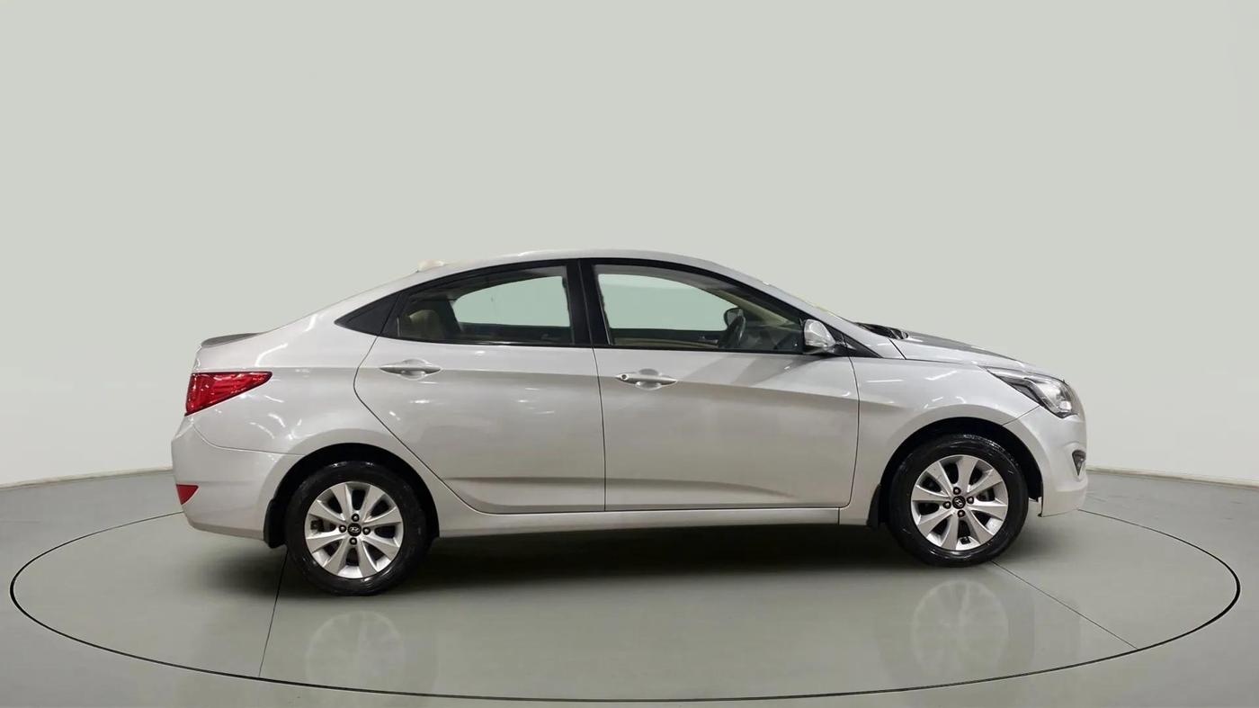2016 Hyundai Verna 1.6 VTVT S AT, Petrol, Automatic, 80,731 km, Right Side View