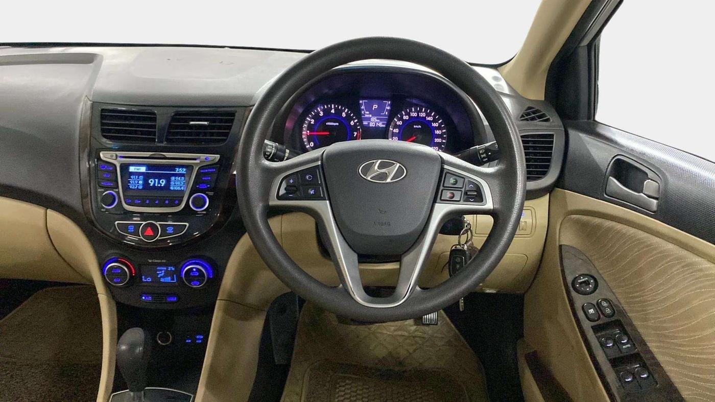 2016 Hyundai Verna 1.6 VTVT S AT, Petrol, Automatic, 80,731 km, Steering Wheel Close Up