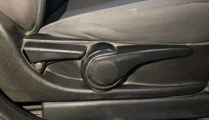 2018 Tata Tiago XZ PETROL, Petrol, Manual, 77,126 km, Driver Side Adjustment Panel