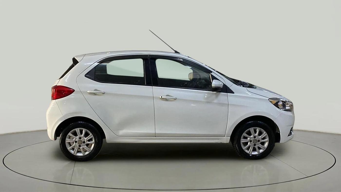 2018 Tata Tiago XZ PETROL, Petrol, Manual, 77,126 km, Right Side View