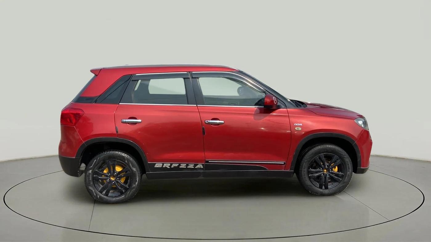2019 Maruti Vitara Brezza ZDI, Diesel, Manual, 55,305 km, Right Side View